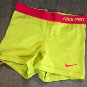 Nike pro shorts size small